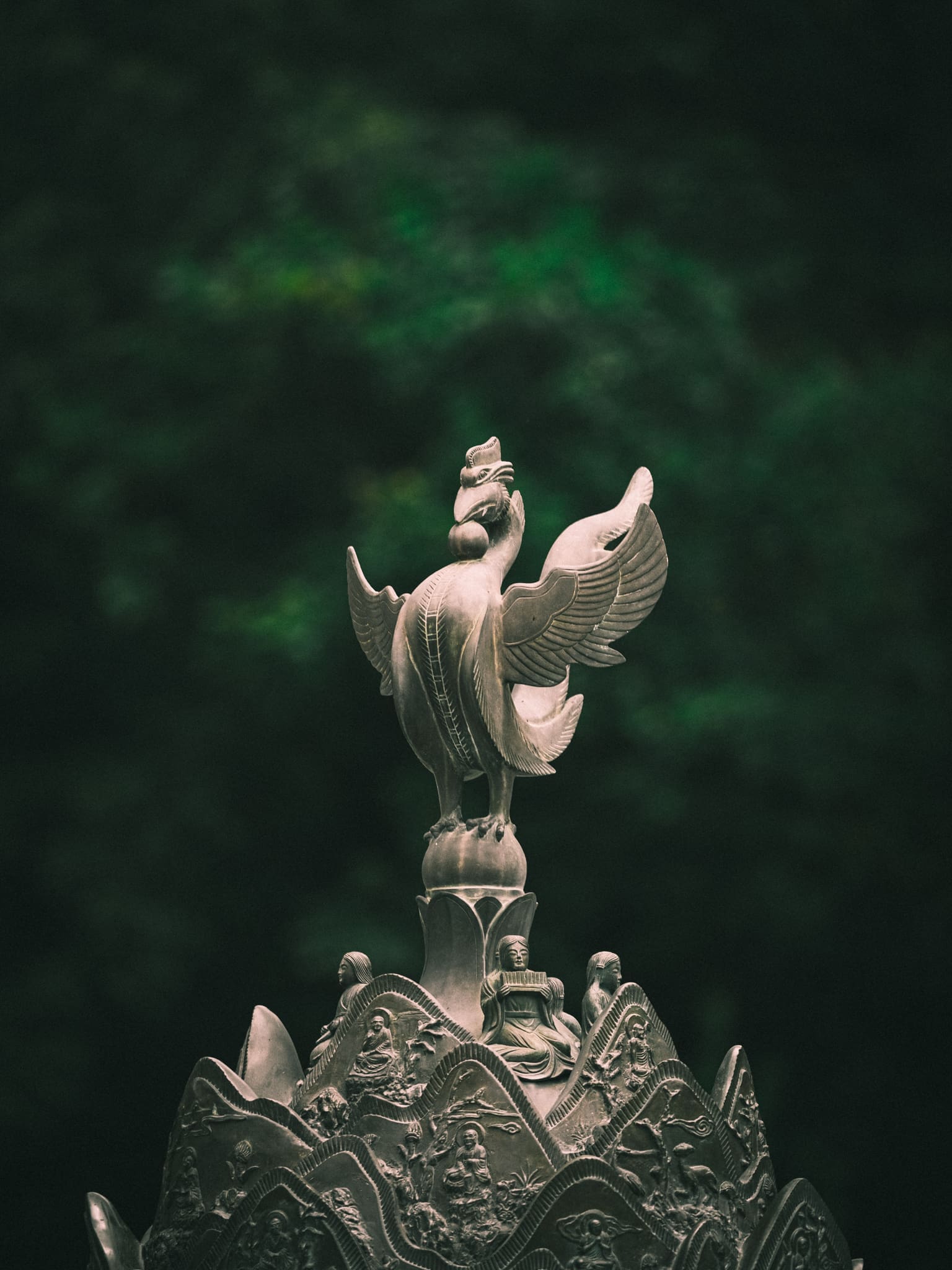 Statue d'oiseau en métal